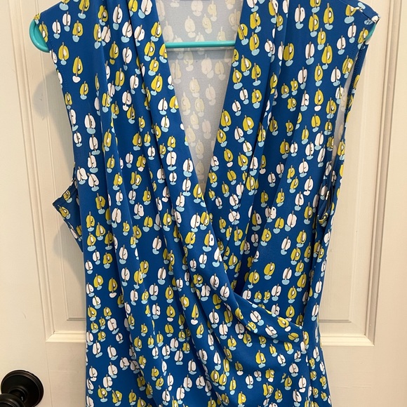 J. Mclaughlin Blue Sleeveless Wrap Top. Size Large - Picture 1 of 4